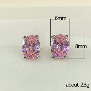 Piccoli orecchini ovali da donna con quattro punte, accessori per l'uso quotidiano - Product Image 5