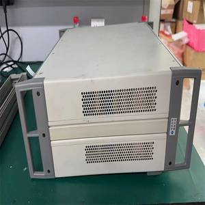 Calibrador Fluke 5500A Blanco, Equipo de Medición de Grado Profesional - Product Image 1