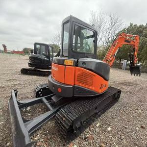 Excavadora Hitachi ZX50U usada, en perfectas condiciones de fábrica, excelente estado de funcionamiento. Oferta especial en Hitachi de segunda mano. - Product Image 3