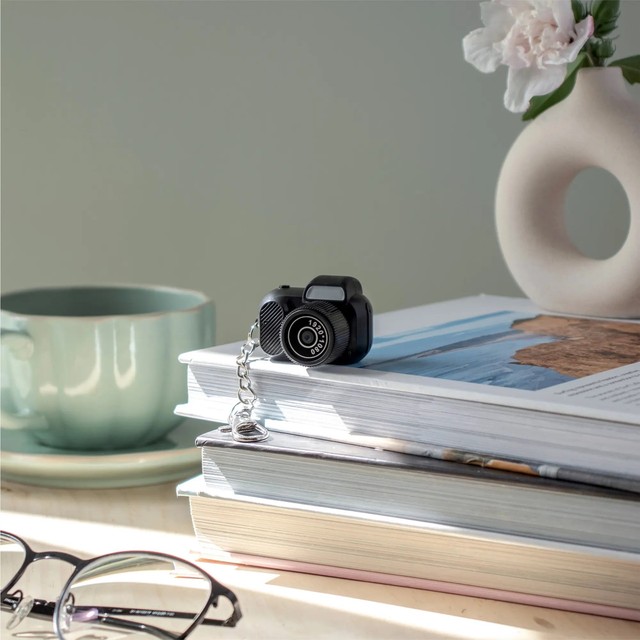 Thumb-Sized 1080p HD 5-12MP CCD Keychain Mini Sports Camera with Continuous Shooting Game Timing & Brightness Flash