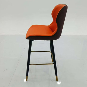 Set di Mobili da <span class=keywords><strong>Bar</strong></span> di Lusso Moderno con Piano in Marmo e Sgabelli in Pelle Arancione - Product Image 6