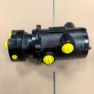 YN55V00037F1ข้อต่อหมุนตรงกลางทนทานสำหรับชิ้นส่วนเครื่องยนต์ SK210-6 SK200-6 - Product Image 1