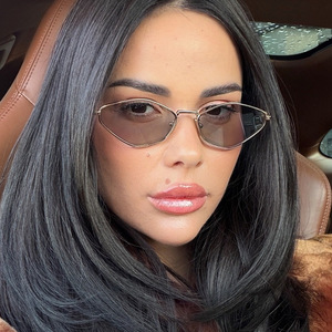 Custom Logo 2026 Vintage Lightweight Metal Frame Polygon Sun Glasses UV400 Diamond-shaped Small Frame Women <b>Sunglasses</b> - Product Image 3