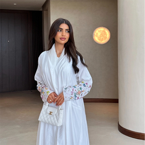 Abaya en polyester brodée de fleurs blanches LEDUO avec ourlet évasé et foulard assorti, style ethnique fait main pour femme, collection printemps - Product Image 1