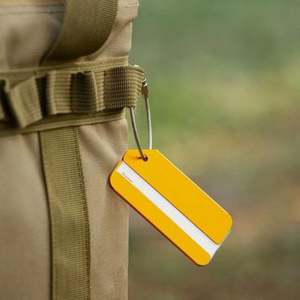 Etiqueta de Equipaje de Aluminio Metálico con Logotipo Grabado por Láser Personalizado, Etiqueta de Nombre para Equipaje de Viaje con Logotipo Impreso Personalizado y Bucle de Alambre - Product Image 3