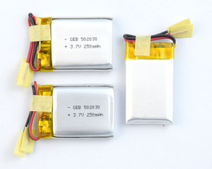Chất lượng cao 502030 3.7V <span class=keywords><strong>250mAh</strong></span> LiPo tế bào Lithium ion có thể sạc lại pin 502030 LiPo pin 3.7V <span class=keywords><strong>250mAh</strong></span> cho đồng hồ thông minh - Product Image 1