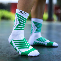 Chaussettes de sport athlétiques professionnelles respirantes et rembourrées avec logo personnalisé pour le cyclisme et le basketball – Vente en gros