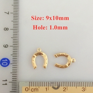 Pendentif en forme de chaussure de cheval pour femme, excellente qualité, couleur or 14K, joli bijou de charme rempli - Product Image 2