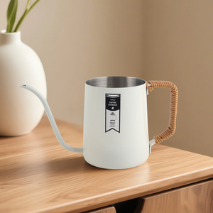 Bouilloire à café à bec de cygne blanche avec poignée en bambou 0,35L/0,6L - Product Image 3
