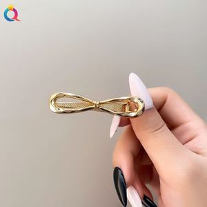 BSCI Factory New Arrive Pinza de pelo de aleación de zinc para mujer Love Butterfly Design Wave Duckbill Style Venta al por mayor <span class=keywords><strong>Headwear</strong></span> - Product Image 3