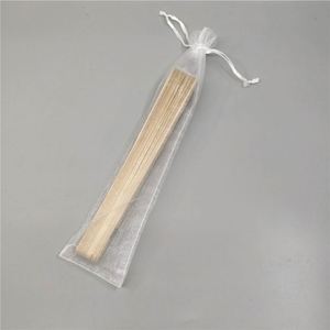 Éventail pliant en bois gravé personnalisé, style classique, en bambou peint, pour mariages, anniversaires et décoration de bébé, cadeaux personnalisés - Product Image 5