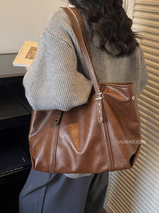 Sac Rétro Grande Capacité 2026 Nouveau Style Sac à Bandoulière Tendance pour Femme Idéal pour les Sorties, le Travail et les Trajets Quotidien – Sac Fourre-Tout - Product Image 5