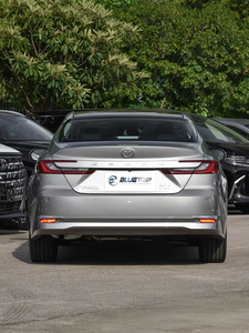 Nuova Berlina Cinese a Risparmio Energetico, Camry Hybrid 2.5HG Versione Premium 2026, 4 Porte, 5 Posti, Ideale per Gite in Famiglia - Product Image 2