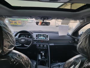 Option complète de voitures propres d'<span class=keywords><strong>occasion</strong></span> 2025 Hyundais-Elantra GLX Elite Sedan prêtes à être expédiées - Product Image 2