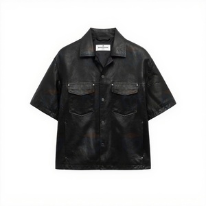 Giacche da uomo in <span class=keywords><strong>ecopelle</strong></span> ricamate personalizzate stile streetwear casual, con tasche sul petto, tinta unita, modello a campana, tipo cargo, in similpelle - Product Image 1