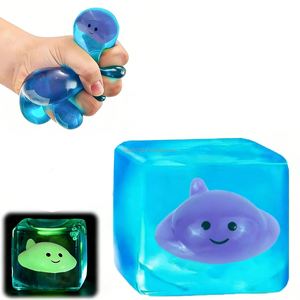 ของเล่นบีบคลายเครียดรูปสัตว์ทะเลเรืองแสงในที่มืด TPR Soft Glow-in-the-Dark Marine Life Squishy Cube ของเล่นบีบมอลโทสเพื่อการผ่อนคลายสำหรับเด็กและผู้ใหญ่ - Product Image 4