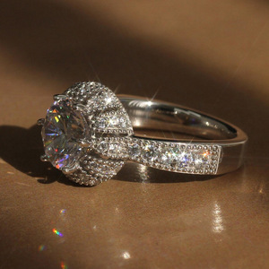 Anello con Fiocco di Neve a Forma di Girasole, Design Floreale Elegante, Accessorio Moda Stile Fatato per Feste e Outfit Quotidiani - Product Image 6