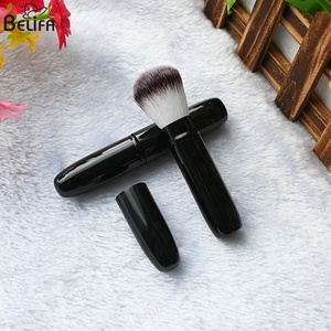 <span class=keywords><strong>Brochas</strong></span> de <span class=keywords><strong>maquillaje</strong></span> retráctiles Brocha <span class=keywords><strong>para</strong></span> rubor facial de viaje Brocha <span class=keywords><strong>para</strong></span> polvo portátil Cubierta <span class=keywords><strong>para</strong></span> rubor - Product Image 5