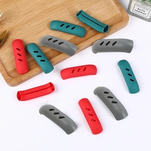 2 unidades de fundas de silicona para mangos de sartén, con aislamiento térmico y agarre asistido, accesorios de cocina - Product Image 2