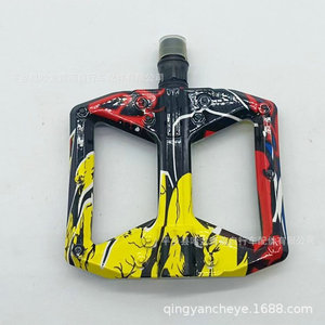 Pédales de vélo de montagne en nylon coloré antidérapantes - Product Image 4