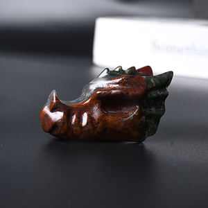 ขายส่งหินบลัดสโตนแอฟริกันและงานแกะสลักหัวกะโหลกมังกรเคลือบสีน้ำเงินม่วง ขนาด 5-7 ซม. ของตกแต่งบ้านและสำนักงานที่ไม่เหมือนใคร - Product Image 4