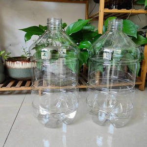 Bouteille bon marché d'ANIMAL FAMILIER d'approvisionnement de la Chine faisant la <span class=keywords><strong>machine</strong></span> semi-automatique de soufflage de la <span class=keywords><strong>machine</strong></span> 5L - Product Image 5