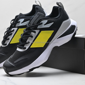 รองเท้ากีฬาวิ่งน้ำหนักเบาสีขาวสำหรับผู้ชายและผู้หญิง - Product Image 3