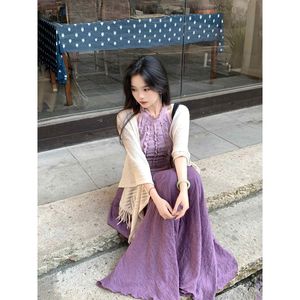 Conjunto de Dos Piezas con Top Halter Morado con Volantes y Falda Larga en Línea A, Cheongsam/Qipao Tradicional Chino sin Mangas, Traje de Fiesta para Mujer - Product Image 4