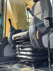 Excavadora Usada Modelo 2023 de 30 Toneladas, Excavadora Hidráulica de Cadenas Caterpillar CAT330D2L Usada con Motor en Excelente Estado Incluido - Product Image 3