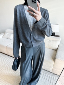 Femmes automne hiver deux pièces col en v tricoté Cardigan nouvelle <span class=keywords><strong>laine</strong></span> douce couleur unie coupe ample français faux Design sensibilité - Product Image 3