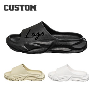 Claquettes en EVA personnalisées à motifs géométriques, pour hommes et femmes, avec logo en relief, antidérapantes, pour la plage et le sport, OEM, faible MOQ - Product Image 1