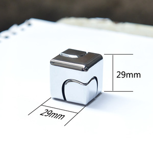 Con Quay Hồi Chuyển Ngón Tay Hình Vuông Đầy Màu Sắc Bằng Hợp Kim Nhôm Đồ Chơi Giảm Căng Thẳng Con Quay Tay Con Quay Đầu Ngón Tay - Product Image 6