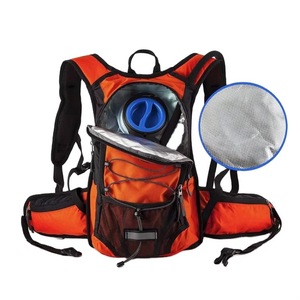 Mochila táctica de hidratación con depósito de 2L, muestra gratuita. - Product Image 5