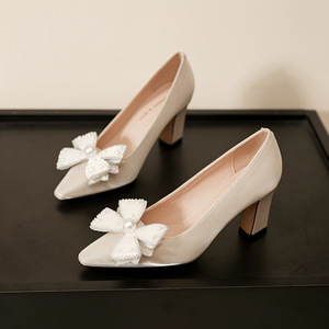 Zapatos de novia con punta en pico, tacón cuadrado, suela de goma y decoración de lazo para vestido de novia 7188D-193 - Product Image 2