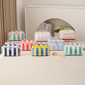 Bolsa de Cosméticos de PVC Brillante con Rayas, Bolsa de Aseo Transparente para Playa, Viajes de Verano, Bolsa de Almacenamiento Transparente para Artículos de Aseo - Product Image 2