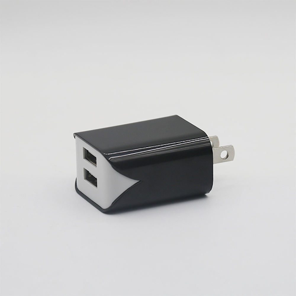 ที่ชาร์จติดผนังสีดำ