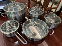 Ensemble d'Ustensiles de Cuisson en Acier Inoxydable de Fabrique, Marmites à Soupe, Batterie de Cuisine, et Casseroles à Lait