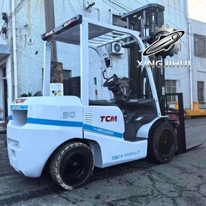 Chariot élévateur TCM FD30T3 3 tonnes d'occasion, chariot élévateur japonais 3 tonnes, moteur Isuzu C240, machine d'occasion, chariot élévateur à essence, 6000 mm, 3000 kg - Product Image 3