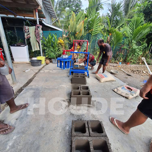 Máquina Móvil Ponedora de Bloques 2-45, Pequeña Máquina Manual Vibratoria para Fabricar Ladrillos y Bloques de Concreto y Cemento a la Venta en Uganda - Product Image 2