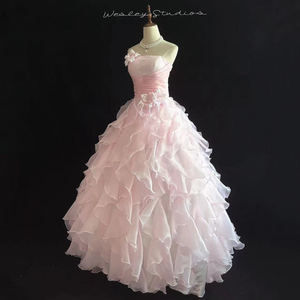 Robe de soirée vintage royale en satin rose à dentelle, manches courtes, grandes fleurs à volants, robe de mariée de bal, robe de mariée - Product Image 2