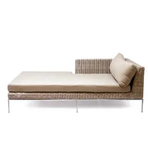 Cozy Sonia Kursi Santai Sofa Panjang dengan Desain Minimalis Elegan Buatan Tangan dari Bahan Berkualitas Tinggi