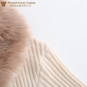 Cárdigan de punto vintage clásico para mujer con cuello de piel sintética diseño personalizado abrigo cálido de invierno MOQ 50 piezas - Product Image 5