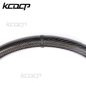 Volant en fibre de carbone compatible avec les anciens modèles de Mercedes-Benz Classe C (C300, C200, C180, C260, C43, C63) W205, W206, W207, W204, W212, W221, W222 - Product Image 3