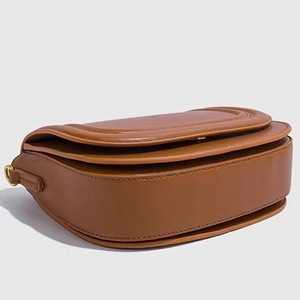 Borsa a Tracolla Piccola alla Moda con Patta, Design di Lusso in Pelle PU per Donne, con Cerniera e Tracolla Larga, Trendy Porta Telefono - Product Image 4