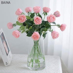 Delicato Bouquet bianco artificiale con vero tocco di petali di rosa arancione composizione floreale regalo fai da te prezzo - Product Image 3