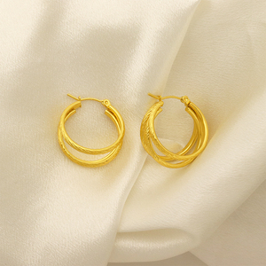 Europäisch-Amerikanische Trendige 18K Vergoldete Hochwertige Nicht-Fallende Gedrehte Ohrstecker Creolen mit Geometrischer Form für Damen - Product Image 5
