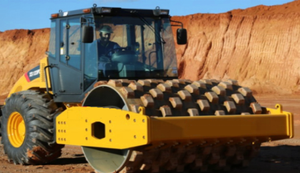 Máquina Compactadora de Tierra de 12 Toneladas, Compactadora Hidráulica Vibratoria XS123H en Venta - Product Image 5