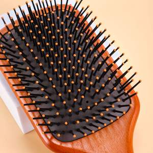 Cepillo de pelo de madera de haya con cerdas de nailon, almohadilla para desenredar y masajear el cabello, forma oblonga - Product Image 2