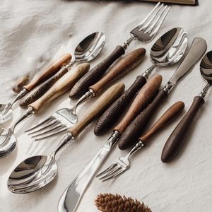 Modern <b>Plastic</b> Handle <b>Mirror</b> Polish Stainless Steel Flatware Set - Product Image 2