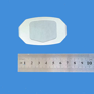 Pansements IV de 4cm x 5cm pour usage pédiatrique Pansement transparent respirant pour enfants Pansement médical transparent - Product Image 4